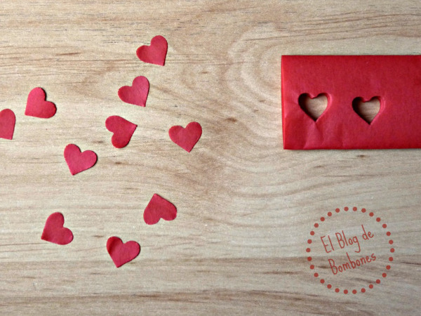 Corazones de papel de seda