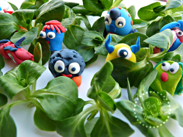 Los monstruos se esconden de los niños