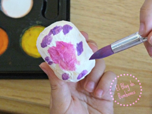 Pintar huevos de pascua