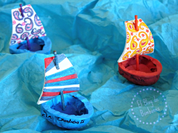 Bartquitos de cascara de nuez en un mar de papel