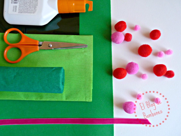 Materiales para una corona de Navidad casera