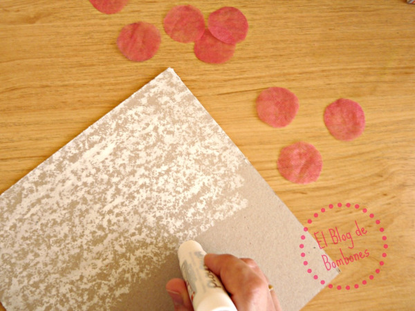 Témpera sólida en cartón