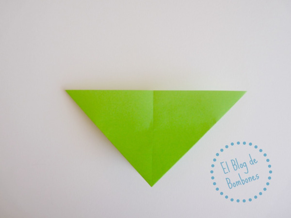 Mariposa de papiroflexia Paso 7