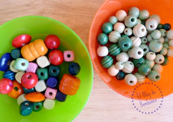 Manualidad con cuentas de madera